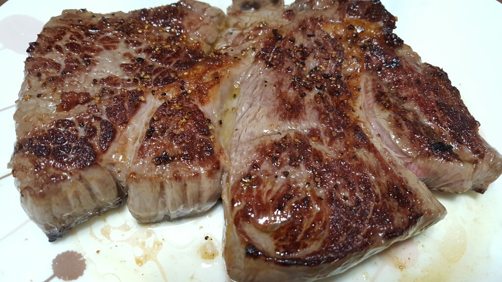 돼지고기 VS 소고기