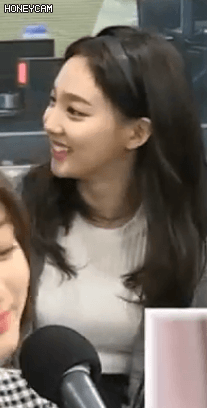 귀여운 나연 흰티