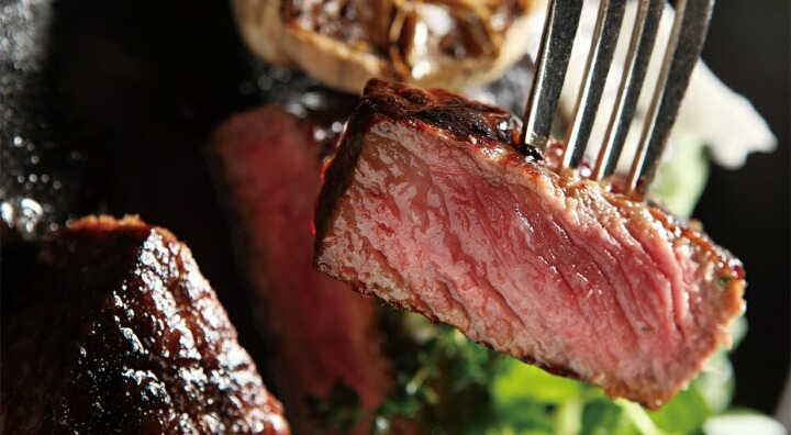 끌리는 스테이크