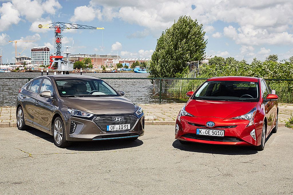 아이오닉 vs 프리우스