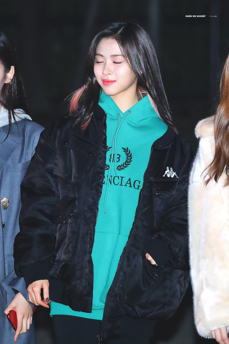 웃는게 귀여운 ITZY 신류진