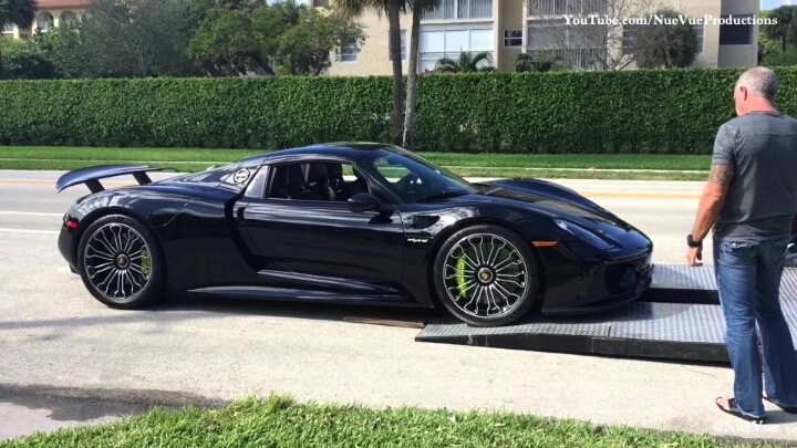 즐라탄이 타는 포르쉐