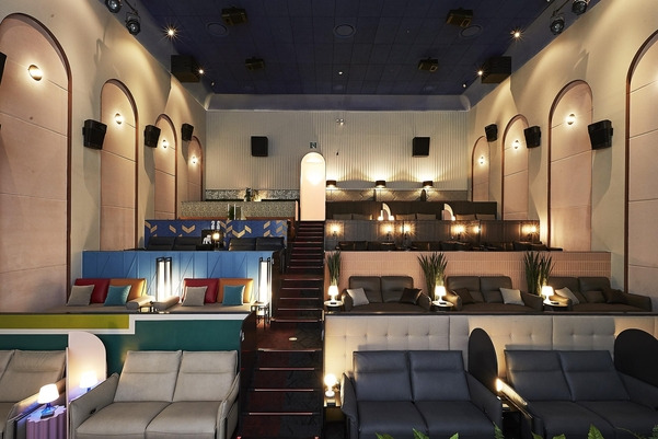 2019043001341_0.jpg 이번에 새로 개관한 CGV특별관 근황