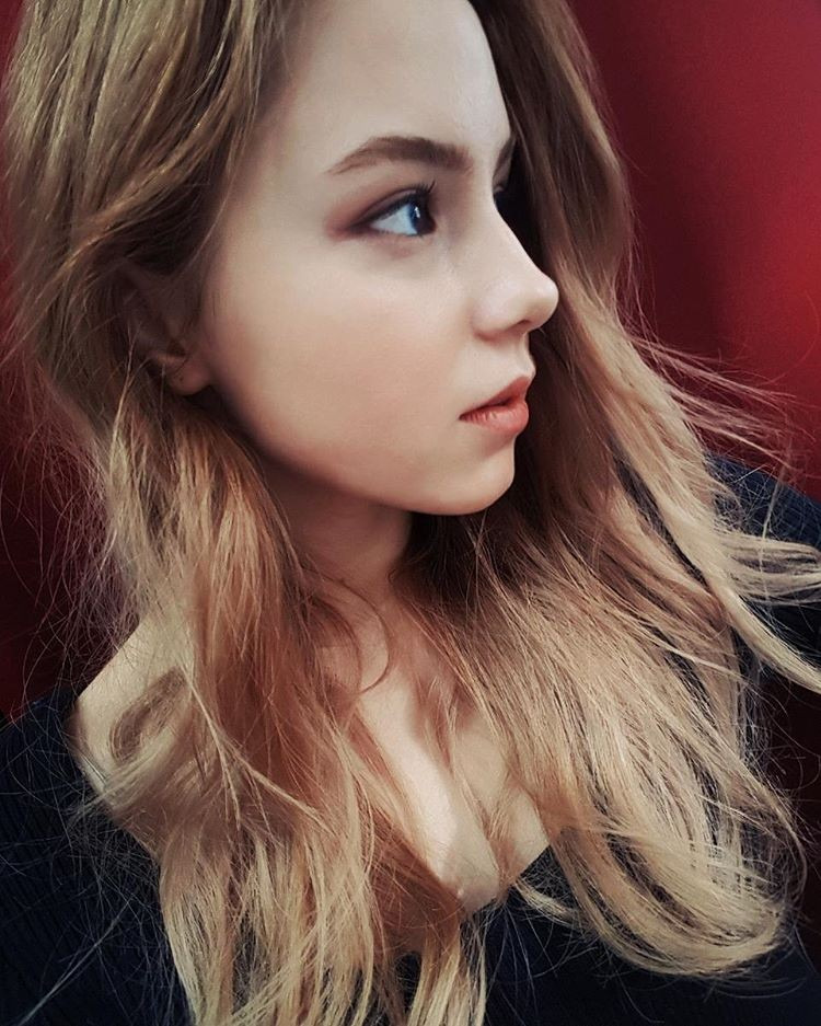 안젤리나 비키니