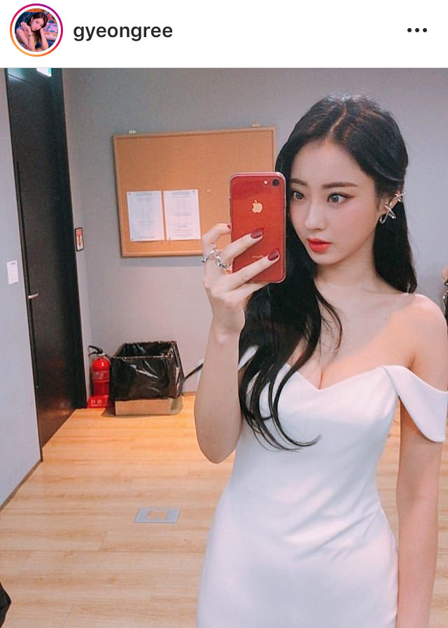 2018 MBC 방송연예대상 경리 가슴골 노출 드레스