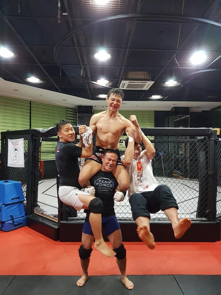 소방관이 취미로 격투기 대회 나가는 이유