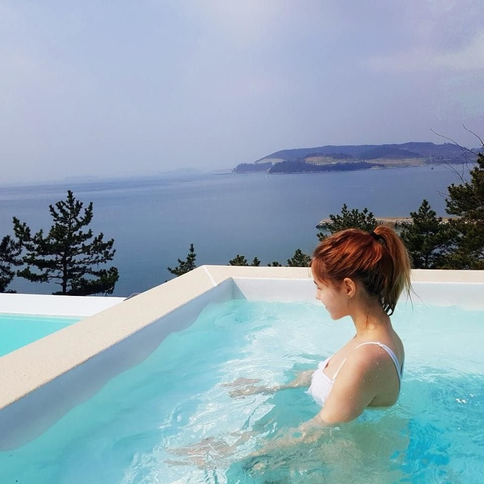 안젤리나 비키니
