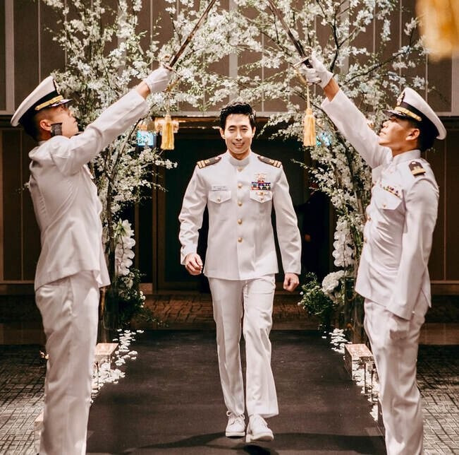 무사트 이사 이근 경력