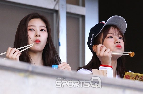 4.jpeg 광고 덕에 젓가락질 고친 걸그룹 멤버