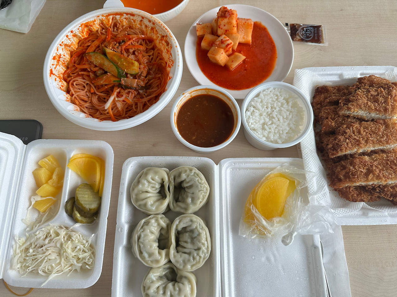 브라맛 #5 비빔국수+왕돈가스