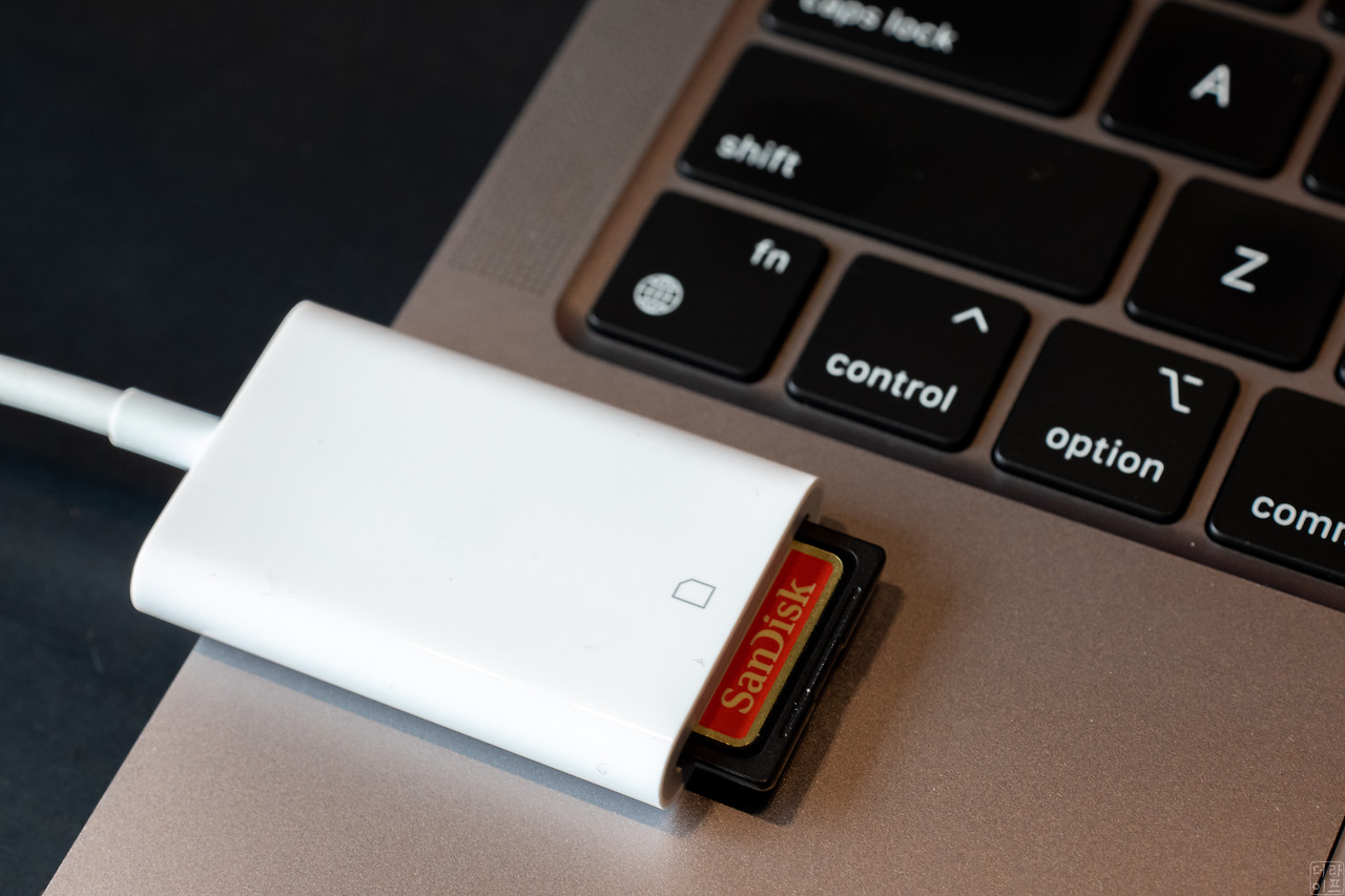 M1 맥북에어 (MacBook Air) 소음 어디 갔어