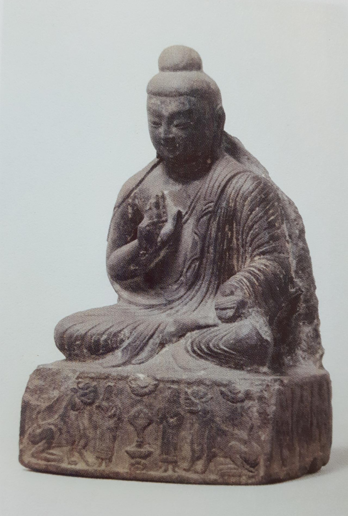 황제를 닮은 불상