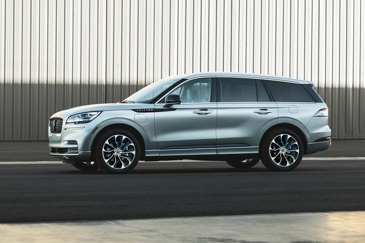 링컨 에비에이터 PHEV 출시, 연비 좋은 대형 SUV