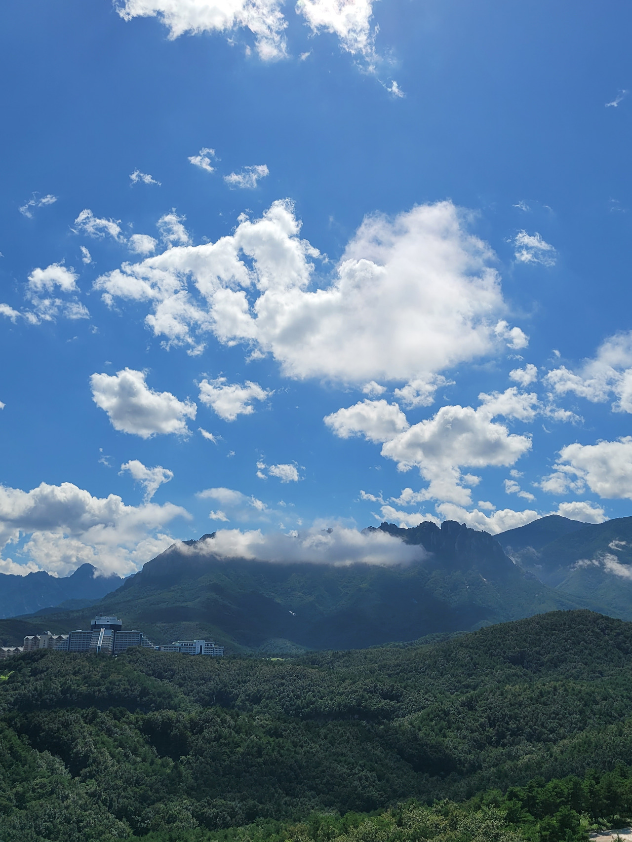 솔방울전망대와 울산바위