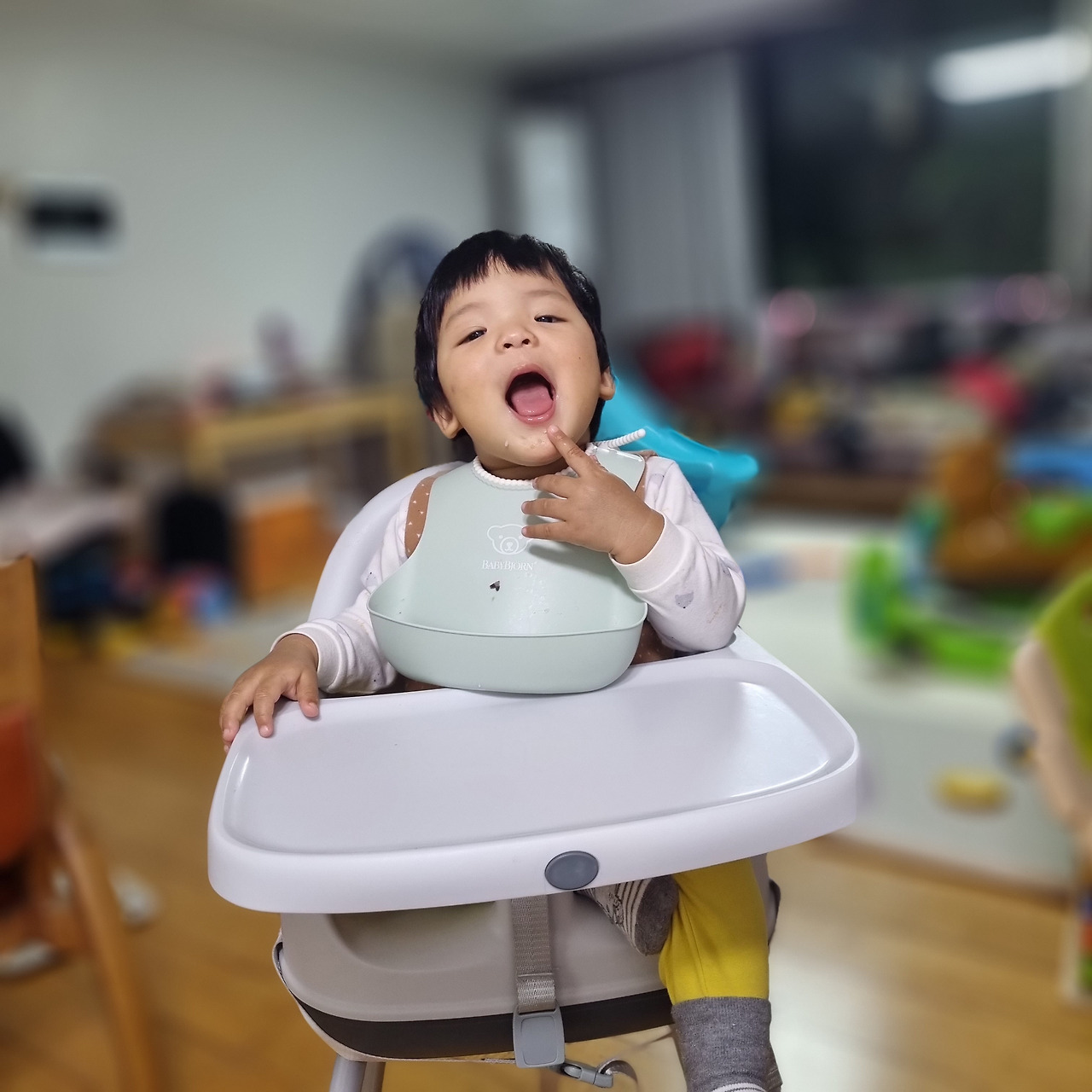 아들 재우다 잠 자기 전 글 쓴다