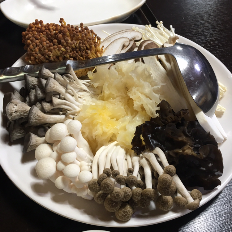 Moment, 별난버섯집