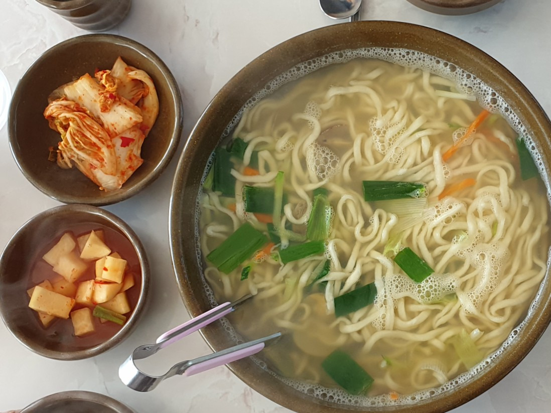 강화도 바지락 칼국수와 홍차 한 잔