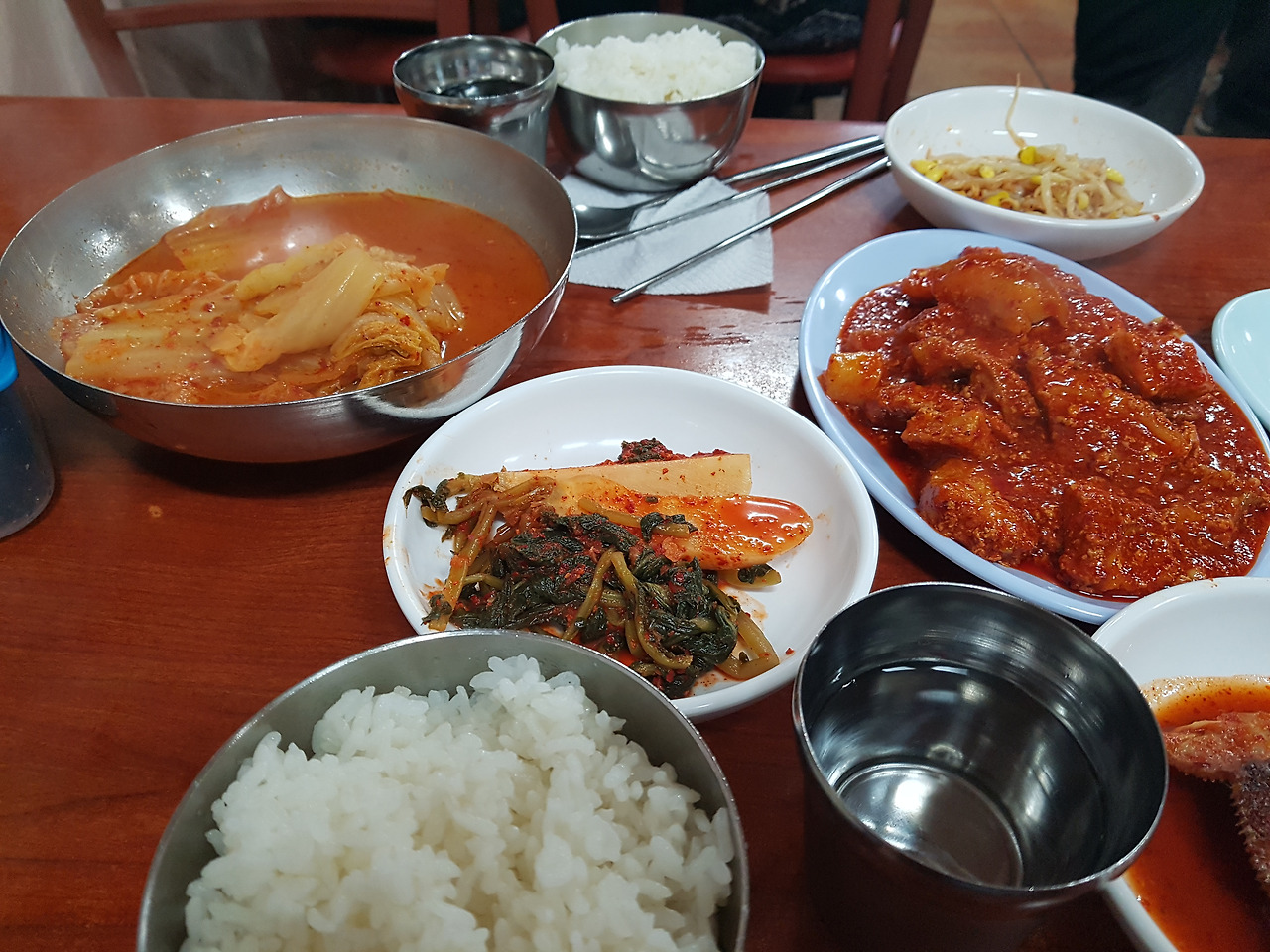 나에게 단골이란, 굴다리 식당
