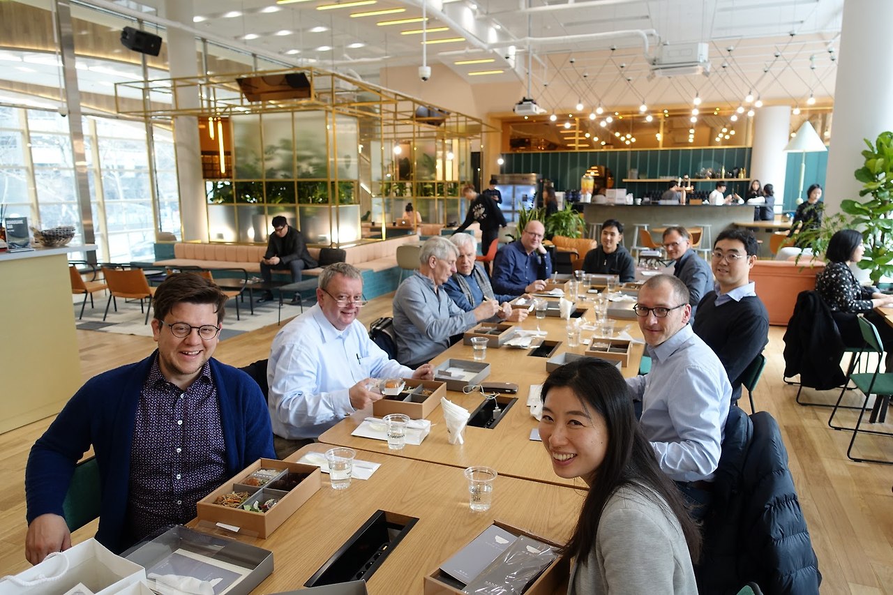 메디블록 스위스 대사관 바젤 대학교