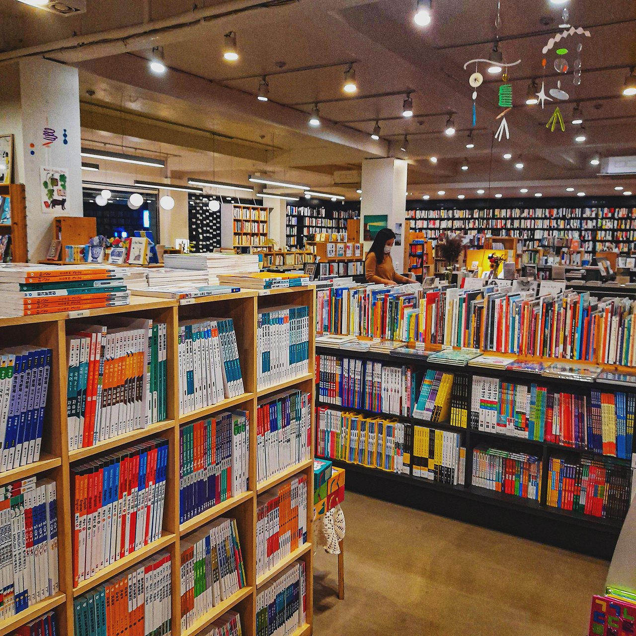 김영건_『당신에게 말을 건다: 속초 동아서점 이야기』