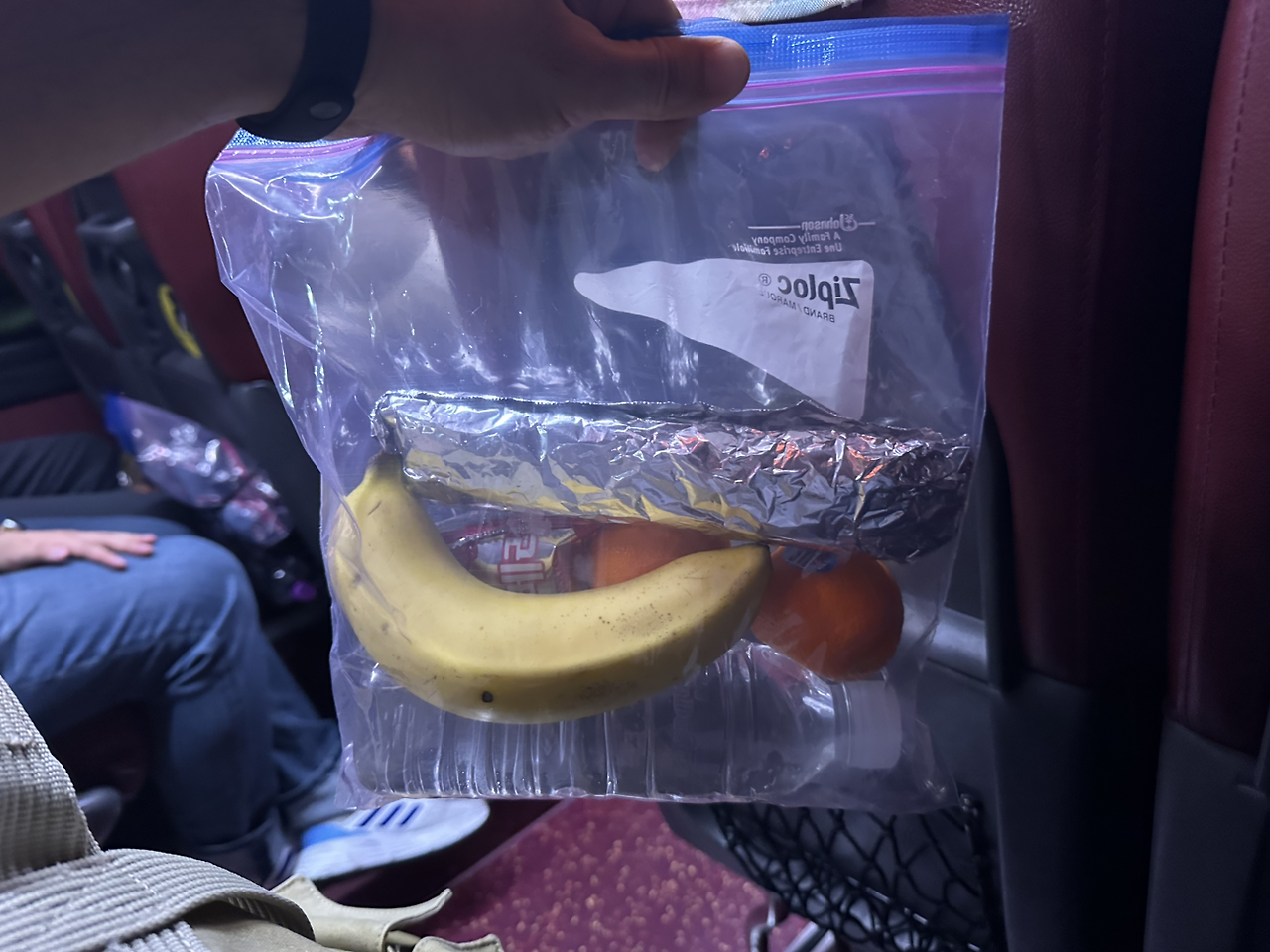 여수항에 가서 햄버거를 먹었어요