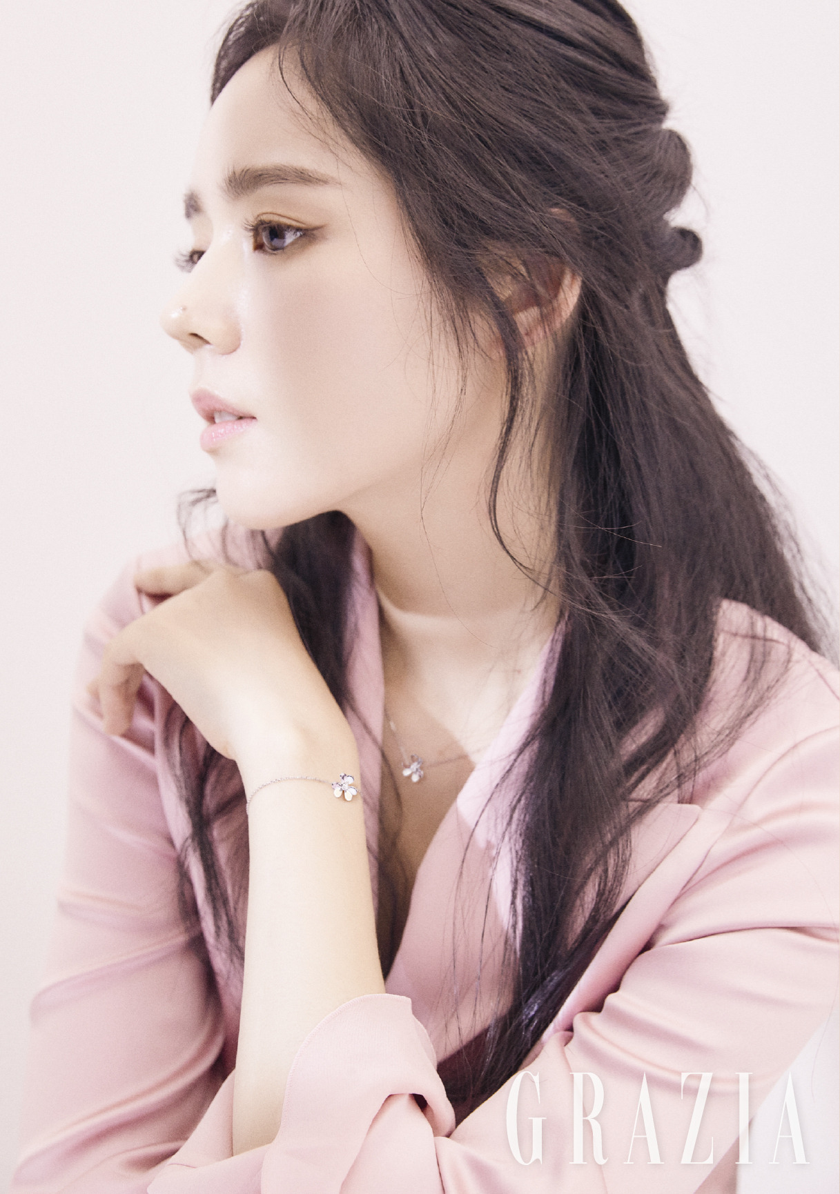 ин хан. хан га ин улыбка. ин хан. хан га-ин с детьми. ин хан.