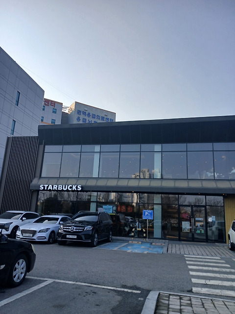 스타벅스 목포터미널DT점