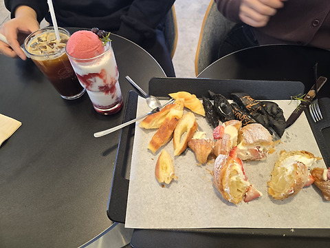 상사포레브