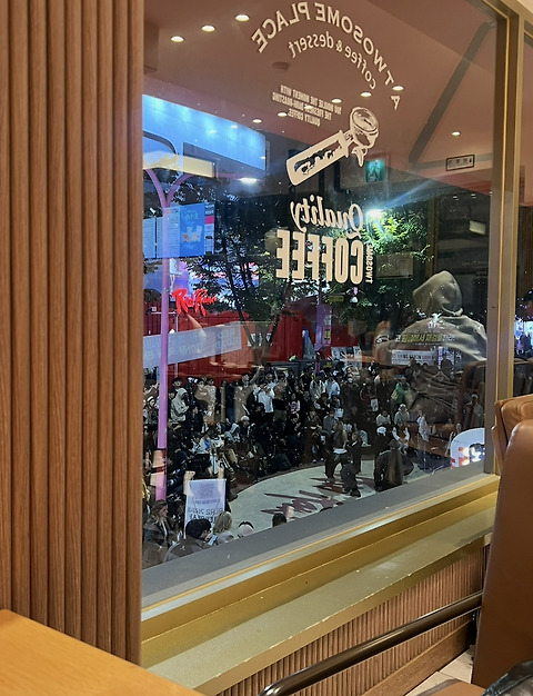 투썸플레이스 홍대걷고싶은거리점