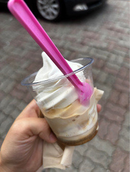 컴포즈커피 압구정스마일점