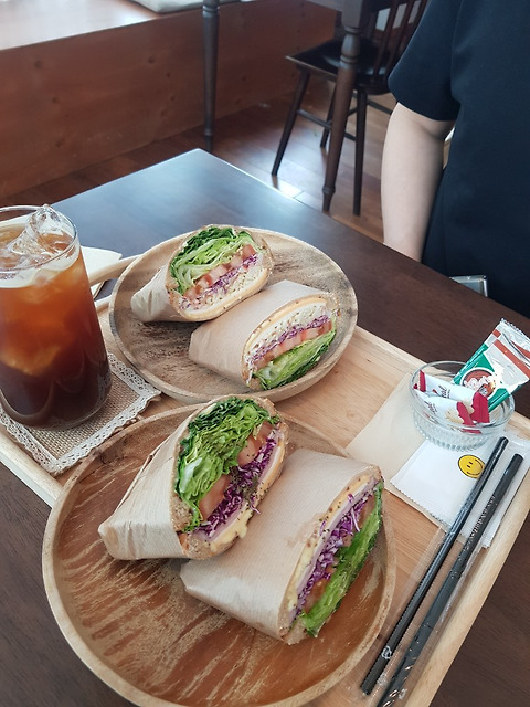 애틋