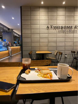 투썸플레이스 제주노형DT점