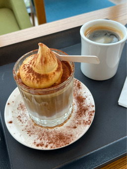 카페놀라몬드