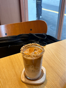 텐퍼센트커피 신촌역점