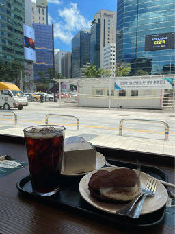 스타벅스 몬테소리점