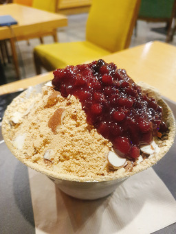 카페인더문 시청점