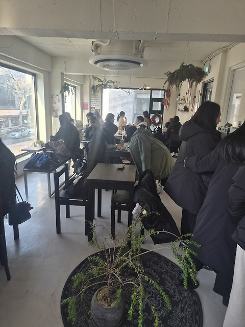 일련 로스터스