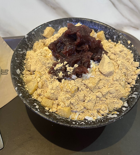 청자다방 웃장점