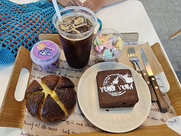 얌얌카페