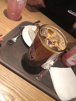 탐앤탐스 방이점