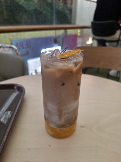 에르모소뷰티카페