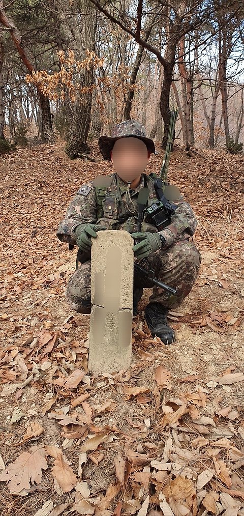 군대 훈련할때 일제시대 일본인 무덤위에서 잔 썰.jpg