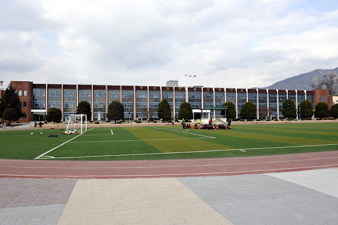 충주교현초등학교