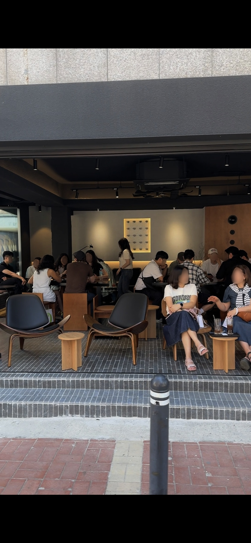 이리데센트 매장 사진