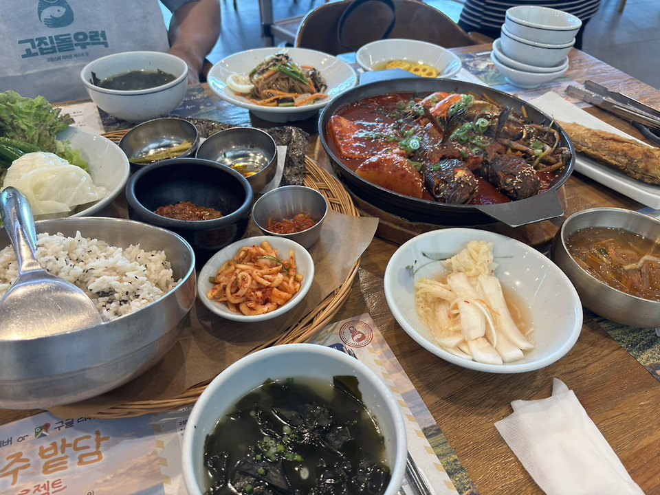 고집돌우럭 함덕점 식당 사진