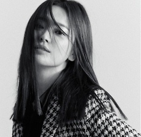 "흑백 뚫는 압도적 미모"..송혜교, 감탄 절로 나는 여신