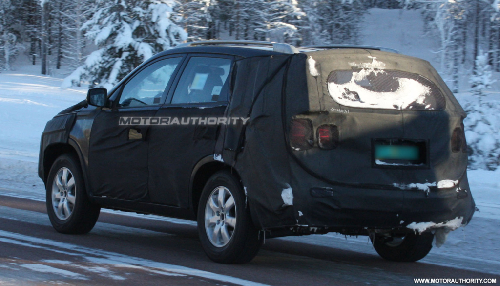 KIA XM (Sorento) SUV spyshot