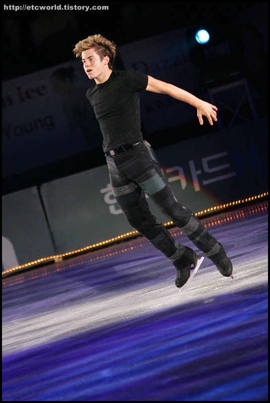 '현대카드슈퍼매치 Ⅶ - '08 Superstars on Ice'  2부에서 연기를 펼치는 제프리 버틀 (Jeffrey Buttle).