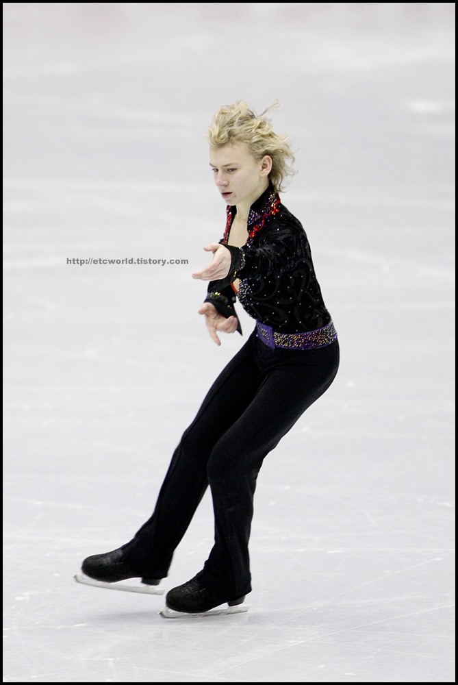 SBS ISU Grand Prix of Figure Skating Final Goyang Korea 2008/2009 2008/2009 SBS ISU 고양 피겨스케이팅 그랑프리 파이널 대회 Junior Men - Short Program Artur GACHINSKI