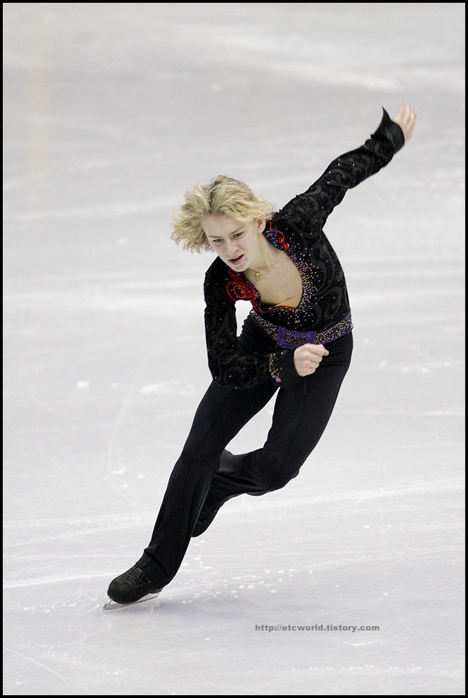 SBS ISU Grand Prix of Figure Skating Final Goyang Korea 2008/2009 2008/2009 SBS ISU 고양 피겨스케이팅 그랑프리 파이널 대회 Junior Men - Short Program Artur GACHINSKI